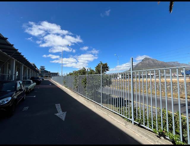51M² BUSINESS TO LET IN MAITLAND